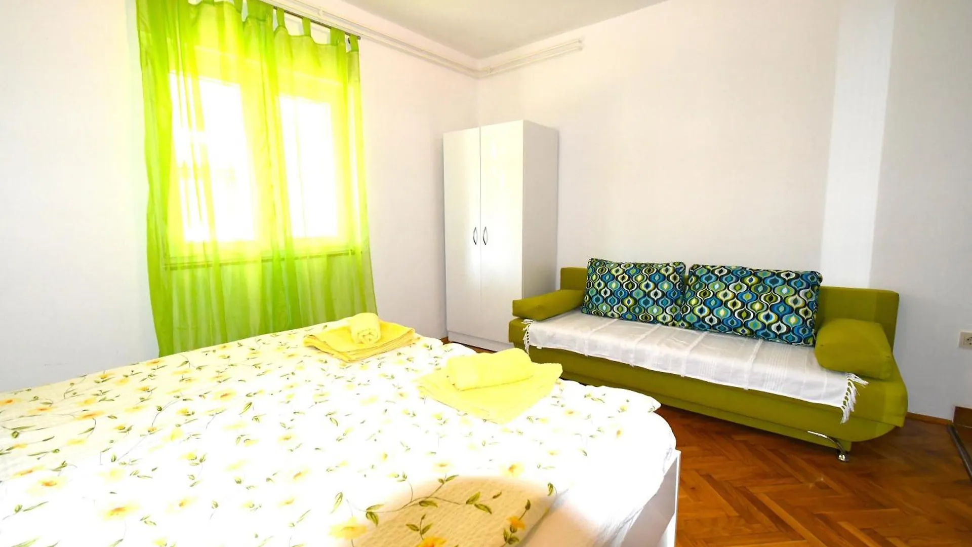 Apartmani I Sobe Lidija Lopar