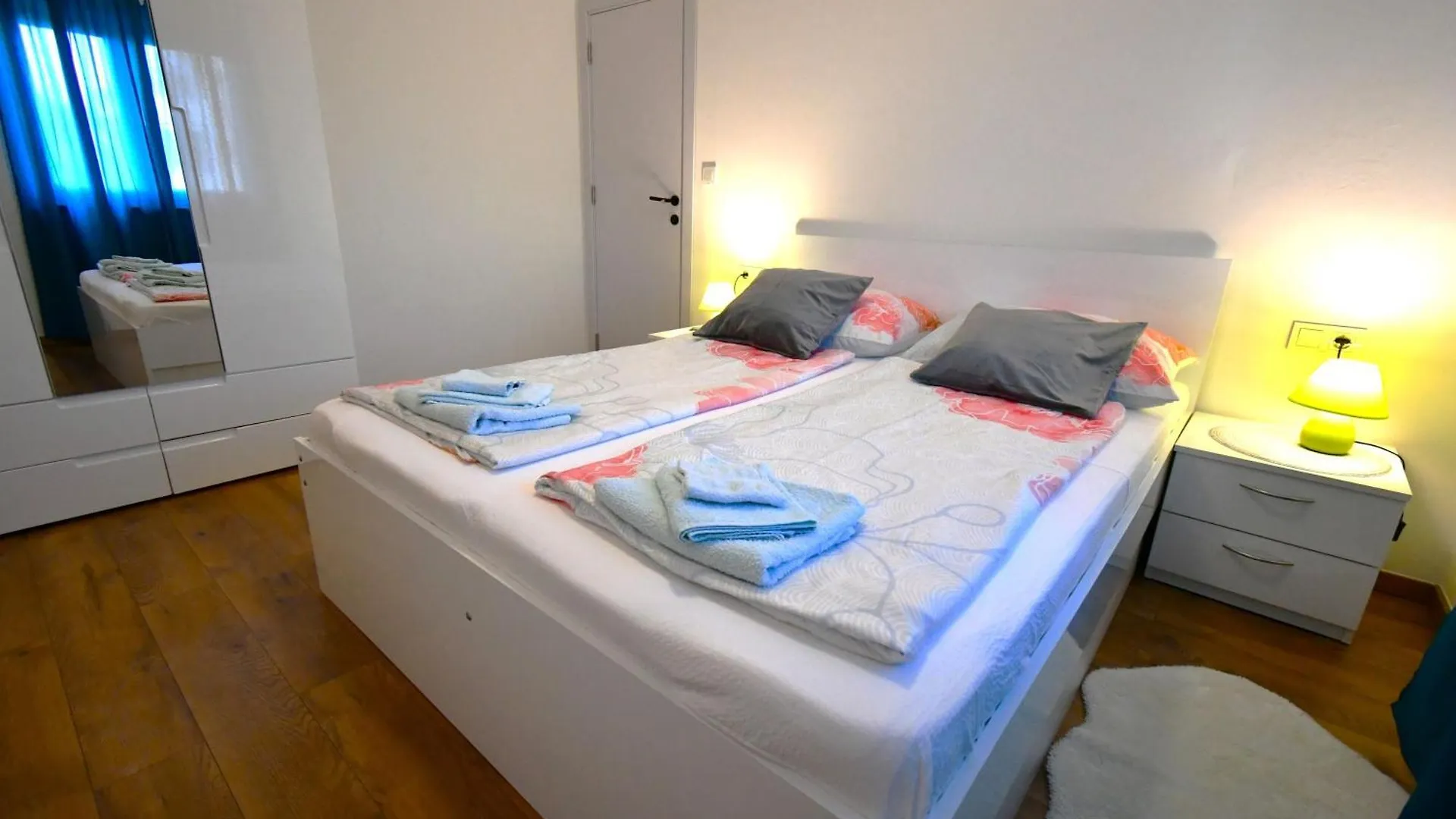 Guest house Apartmani I Sobe Lidija Lopar