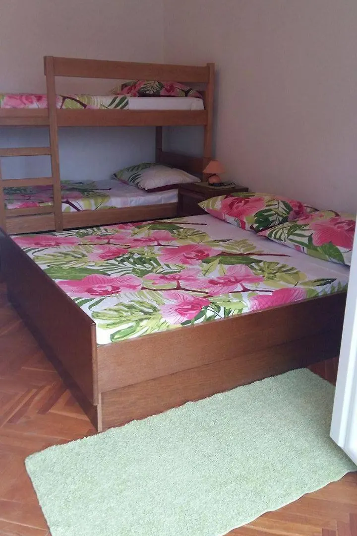 Apartmani I Sobe Lidija Lopar 0*,